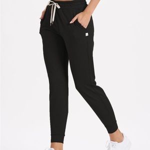 Vuori Performance jogger